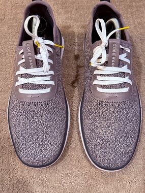 Cole Haan Men’s Gray Knit Athletic Sneakers with White Laces EUC!
